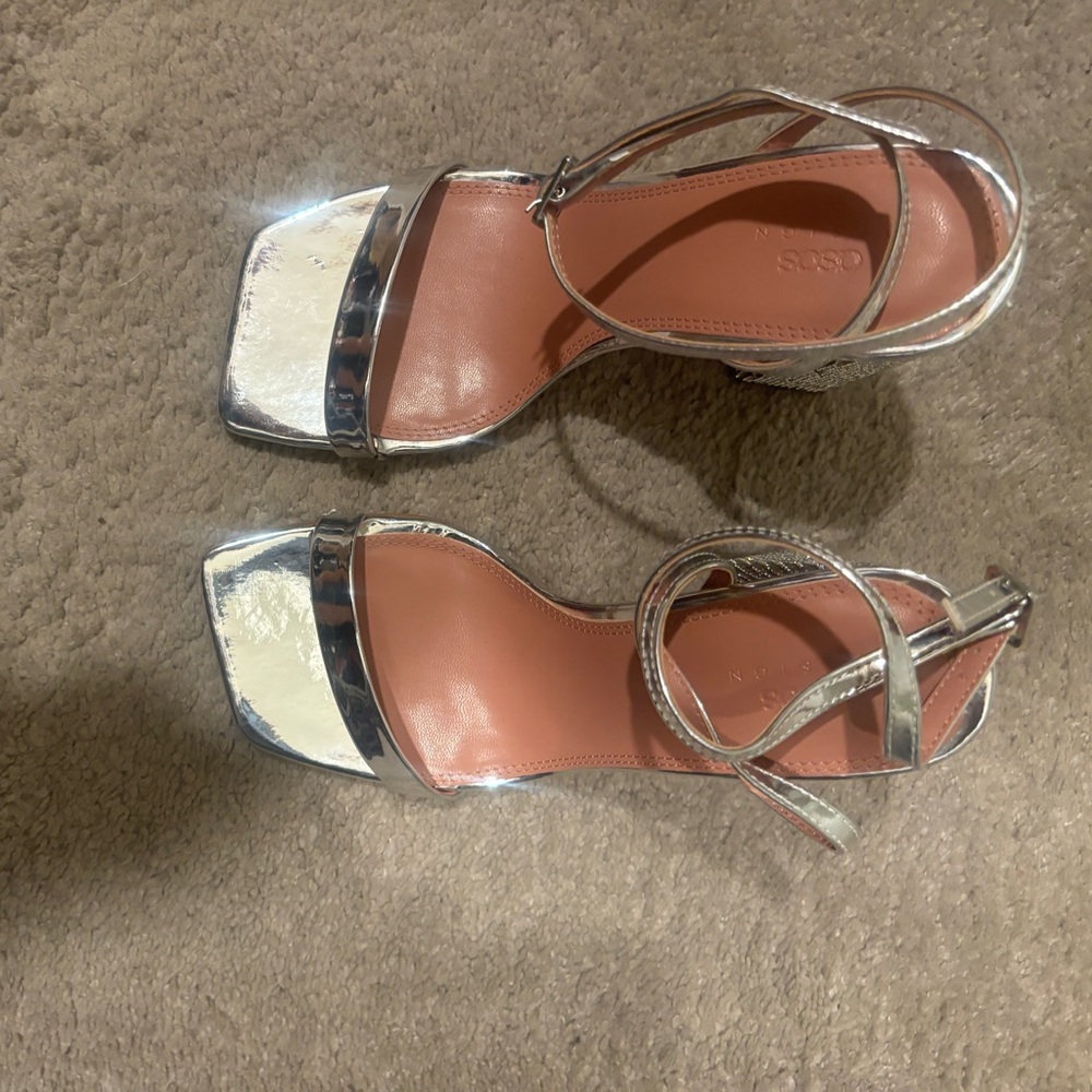 Dressy shoes